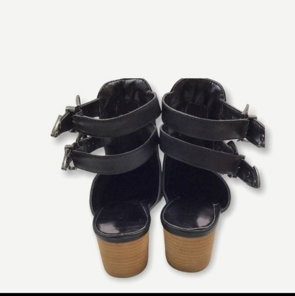 Carlos by Carlos Santana buckle heels size 7 M - Picture 9 of 10